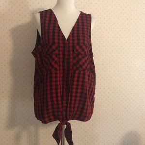 🌹Rock & Republic Sleeveless Button down Top